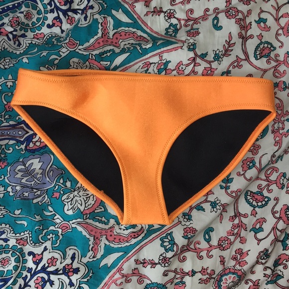 Triangl Tilly Sunburst Bottoms - Picture 1 of 2